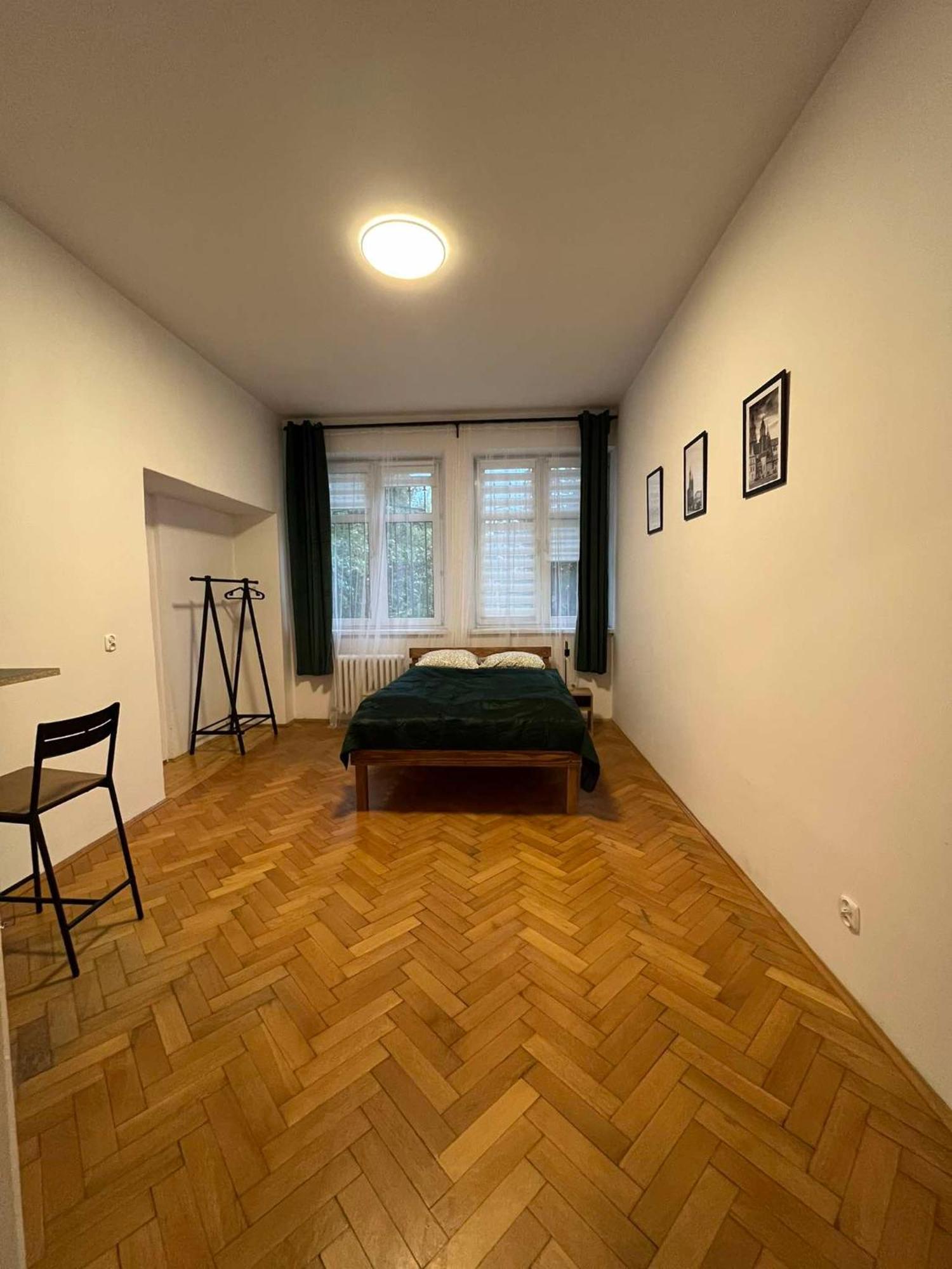Krowoderska Lovely Room Krakow Bagian luar foto